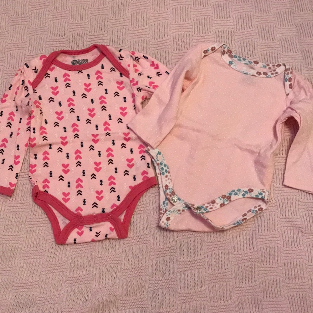 Long sleeve baby bodysuits